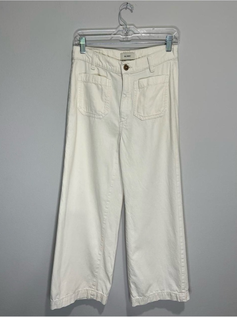 DL1961 Hepburn Wide leg, high rise ankle cream colored cotton linen jeans.